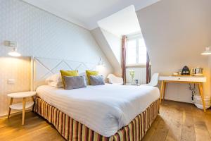 Bay of Angels - Policies and Additional Services