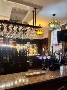 Beech Mount Hotel - Free Parking - Exploring the Local Area