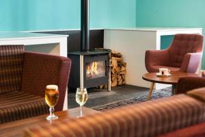 Best Western Carlton Hotel - Nearby Attractions