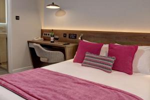 Best Western Plus Delmere Hotel - Check-in and Check-out