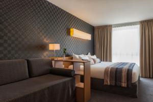 Best Western Plus Paris Saclay (Ex: Val De Bièvre) - Transportation Options