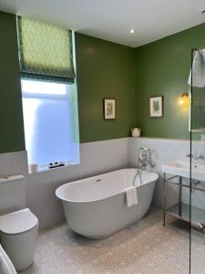 Best Western Plus The Connaught Hotel and Spa - Room Types and Amenities