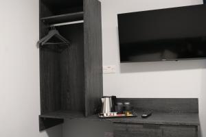 Blue Sapphire Hotel - Nearby Attractions