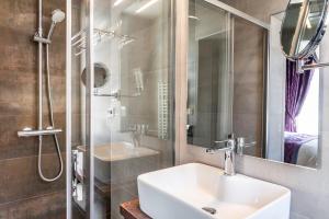 BRIT HOTEL PRIVILEGE LISIEUX - The Villa of Arts - Policies and Check-in/Check-out