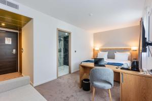 Brit Hotel Privilege Paris Rosny-sous-Bois - How To Book Your Stay