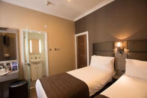 Brunel Hotel - Nearby Attractions