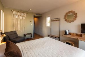 CAPAO Beach Hotel - Dining and Cuisine