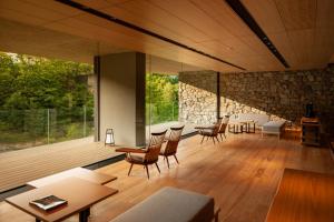 Chalet Ivy Jozankei Review - Family and Pet Policies