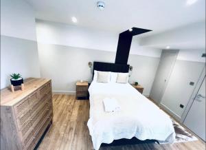 Charming En-Suite in London - Location Highlights