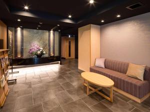 Comfort Inn Kyoto Shijokarasuma - Accessibility and Transport