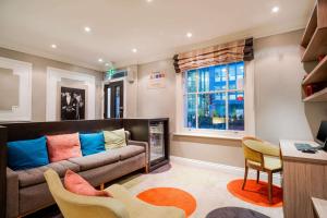 Comfort Inn Victoria - Booking Policies