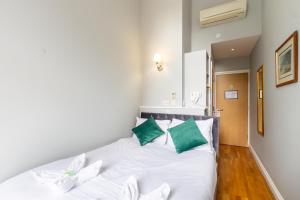 Coronation Hotel - Worth The Stay