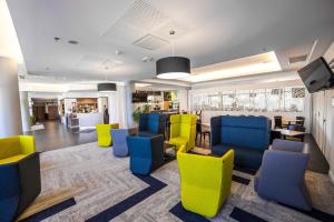 Courtyard by Marriott Toulouse Airport - Family-Friendly Accommodations