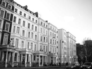 Cromwell International Hotel - Nearby Attractions