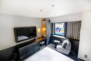 Cross Hotel Osaka - Hotel Facilities and Services