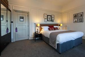 De Vere Horsley Estate - Dining Experiences