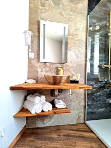 Domaine De La Mautanne - How To Book Your Stay