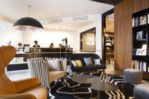 Drawing Hotel - About Staying Here