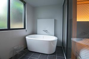 Forest Guardian Hotel Kyoko Shrine West - Airport and Transportation