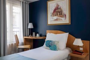 Grand Hotel Du Calvados - Opera - Nearby Attractions