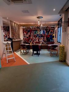 Greet Boulogne Billancourt Paris - Dining and Breakfast Options