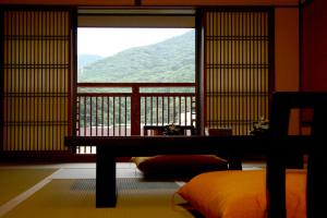 Hakone Onsen Ryokan Yaeikan - Dining Experience