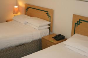 Hanover Hotel & McCartneys Bar - Nearby Transportation Hubs