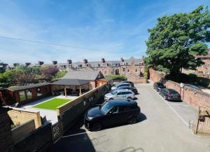 Hedley House Hotel & Apartments - Questions About Staying Here
