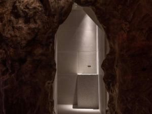 Hiranoya Review - Booking Information