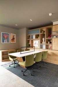 Holiday Inn Basildon, an IHG Hotel - Location and Convenience