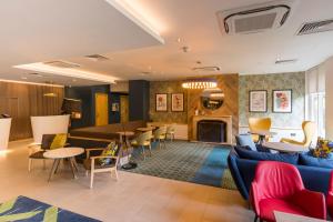 Holiday Inn Cambridge, an IHG Hotel - Accessibility and Child Policy