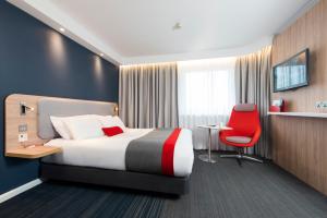 Holiday Inn Express London-Hammersmith, an IHG Hotel - Transportation Access