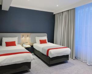 Holiday Inn Express London Victoria, an IHG Hotel - Nearby Attractions