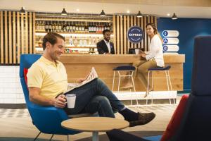 Holiday Inn Express Park Royal, an IHG Hotel - Guest Reviews and Experiences