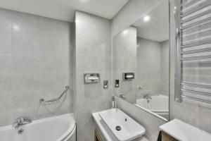 Holiday Inn - Manchester - Oldham, an IHG Hotel - Dining Options