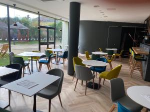 Holiday Inn Sittingbourne, an IHG Hotel - Guest Services and Conveniences