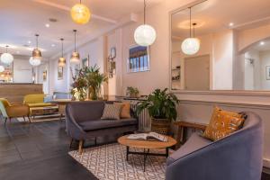 Hotel 29 Lepic - About Staying Here