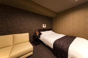 Hotel CoCoDe Plus - Accessibility and Amenities