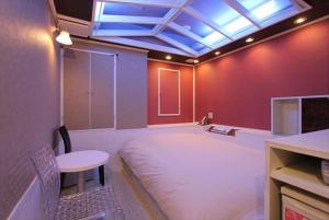 HOTEL DCUBE - Dining and Entertainment