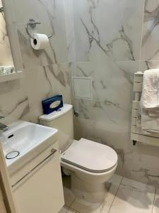 Hotel Derby Eiffel - How To Book Your Stay