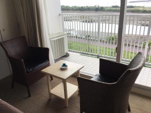 Hotel Gran View Garden Okinawa - Dining and Nearby Restaurants