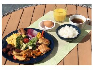 HOTEL HILLARYS Akasaka - Dining Options and Breakfast