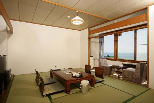 Hotel Izumi - Location and Accessibility