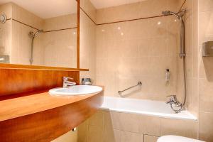 Hotel Le Beaugency - How To Book Your Stay