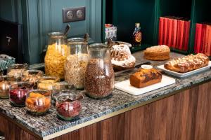 Hotel Le Colombier - Nearby Attractions
