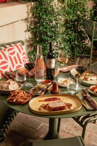 Hotel Le Mosaïque - Dining Options