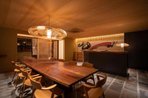 Hotel Legasta Kyoto Higashiyama Sanjo - Transportation and Accessibility