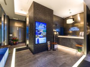 HOTEL LiVEMAX Akasaka - Transportation Options