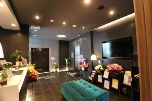 HOTEL LiVEMAX Takadanobaba Ekimae - Frequently Asked Questions