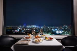 Hotel New Otani Tokyo The Main - Additional Services and Facilities